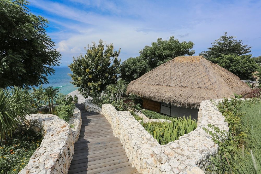 Hotel Suarga Padang Padang Uluwatu Esterno foto